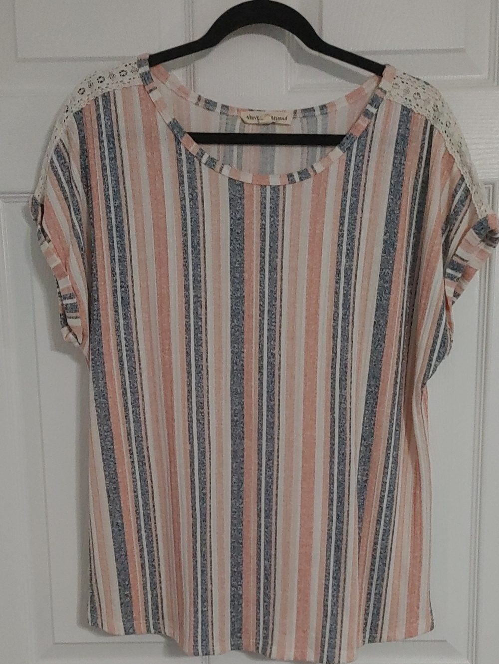 Above and Beyond Women's XL Short Sleeve Top with Sheer Crochet Panel Shoulders